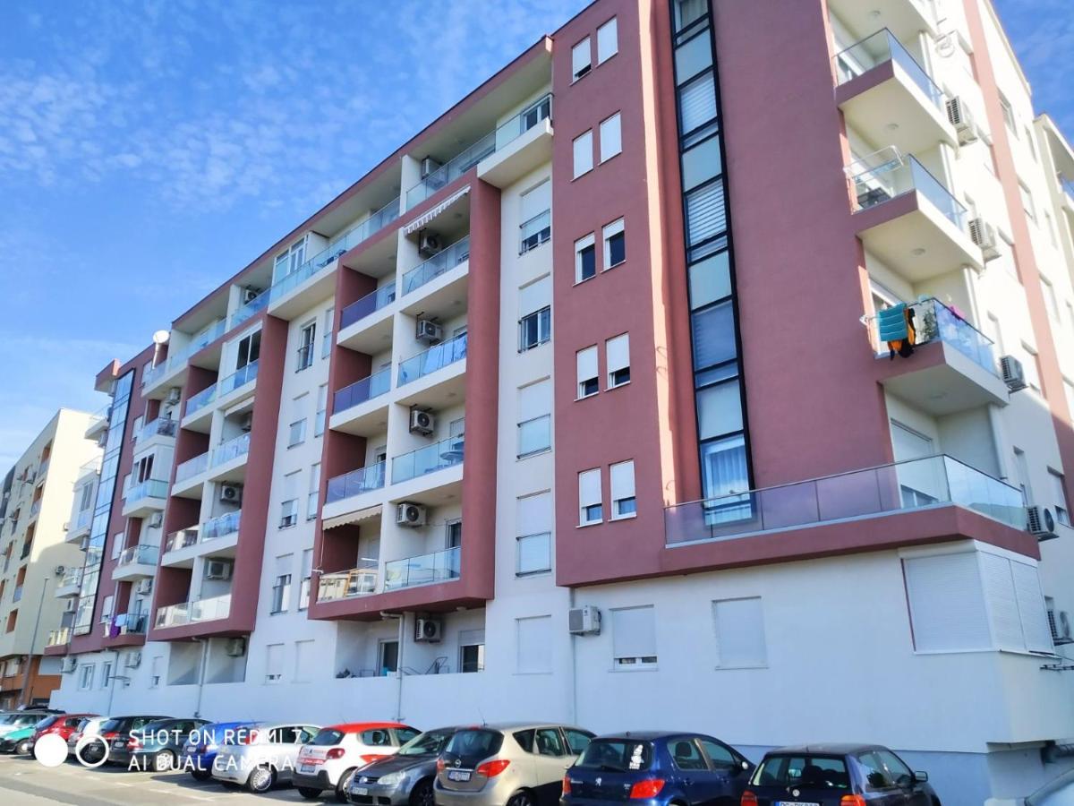 Aga Apartman Подгориця Екстер'єр фото